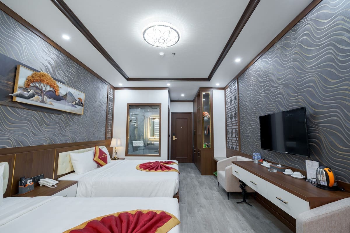 1 bedroom, premium bedding, minibar, in-room safe