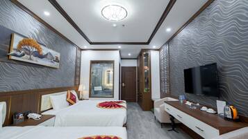 Premium bedding, minibar, in-room safe, desk