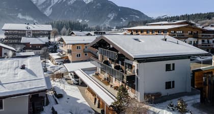 Holiday apartment with balcony not far from lift