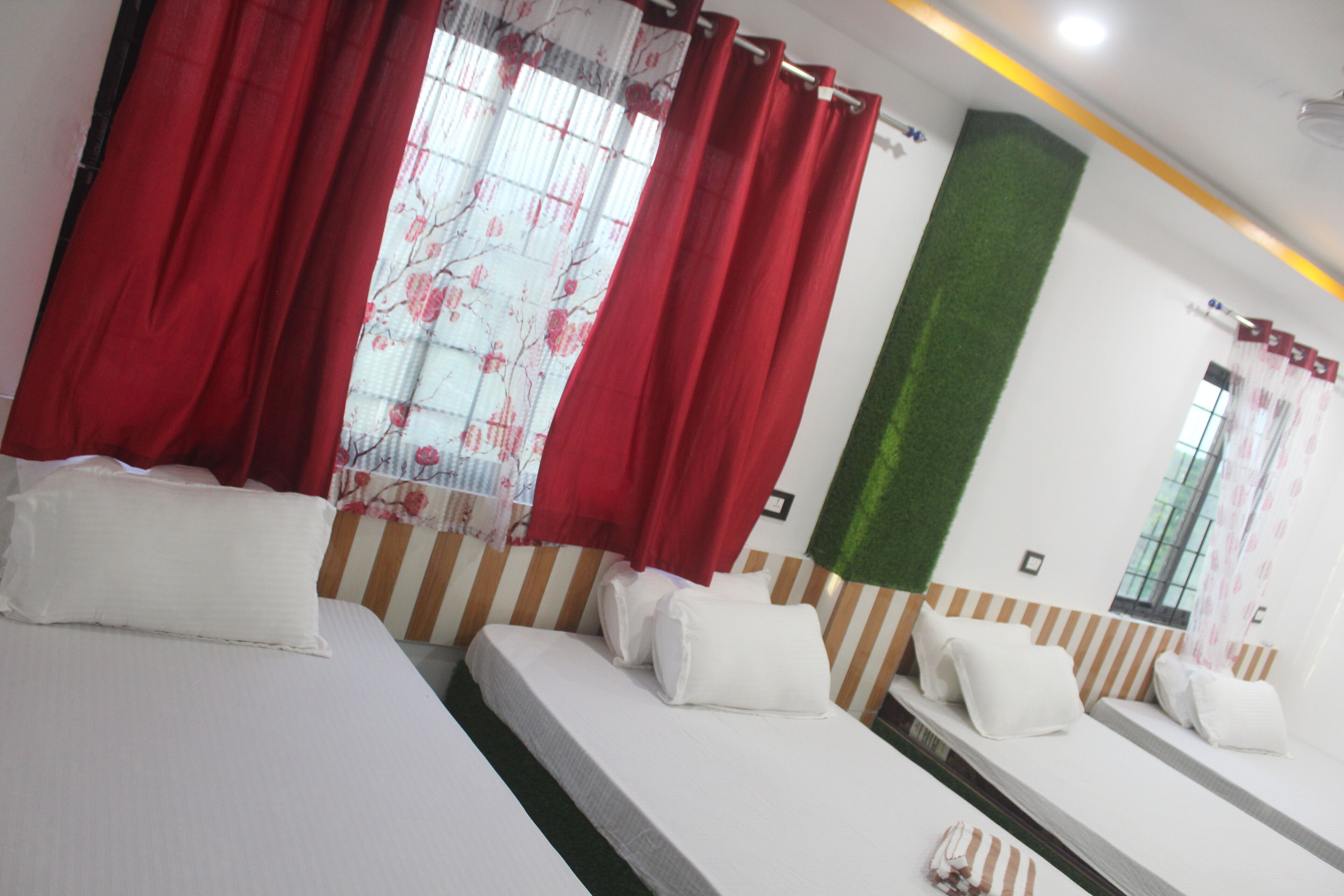 Hotel Giggle Coast Restro and Lodging