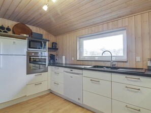 Fridge, microwave, dishwasher, cookware/dishes/utensils