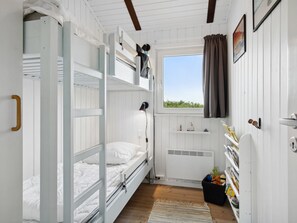 4 chambres, accès à Internet