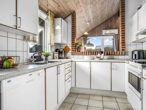 Frigorifero, microonde, forno, lavastoviglie