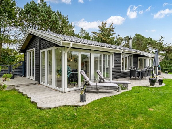 Outdoor dining - "Ulli" - 1.6km from the sea by Interhome (Løkken)