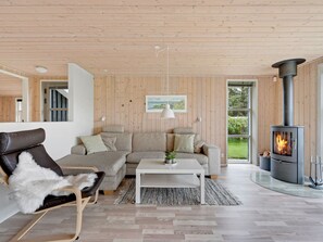 TV, fireplace, DVD player - "Into" - 400m from the sea by Interhome (Løkken)