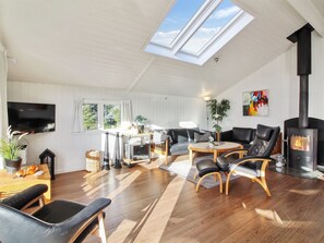 Télévision, cheminée