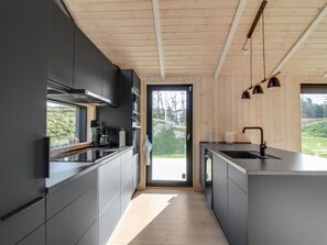 Fridge, microwave, oven, dishwasher - "Vanamo" - 300m from the sea by Interhome (Løkken)