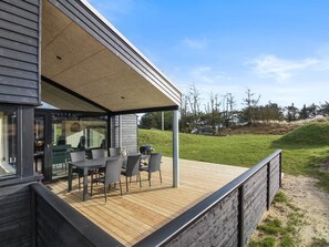 Outdoor dining - "Vanamo" - 300m from the sea by Interhome (Løkken)