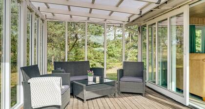 "Hughlek" - 900m from the sea by Interhome