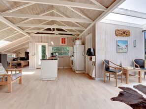 TV, peis og DVD-spiller