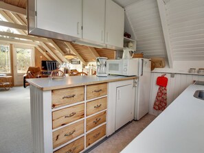 Fridge, microwave, cookware/dishes/utensils