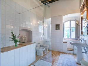 Hair dryer, towels - Torre 3 by Interhome (Sovicille)