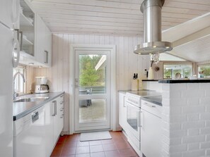 Køleskab, mikrobølgeovn, ovn, opvaskemaskine