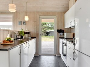 Fridge, microwave, dishwasher, cookware/dishes/utensils