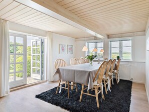 Dining - "Ajo" - 2km from the sea by Interhome (Humble)