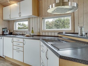 Køleskab, mikrobølgeovn, ovn, opvaskemaskine