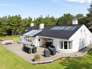 Ulkoruokailutilat