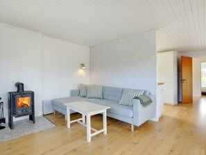 Fernseher, Kamin