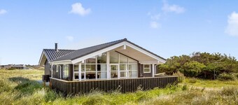 "Mauri" - 350m from the sea by Interhome