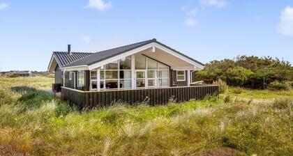 "Mauri" - 350m from the sea by Interhome