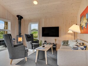 TV, fireplace - "Gyrial" - 950m from the sea by Interhome (Thisted)