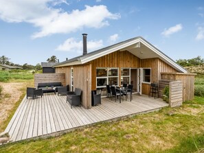 Outdoor dining - "Gyrial" - 950m from the sea by Interhome (Thisted)