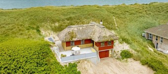 "Zora" - 100m from the sea by Interhome