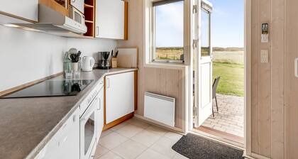 "Eemil" - 700m from the sea by Interhome