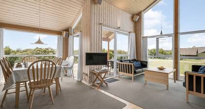 "Cristine" - 400m from the sea by Interhome