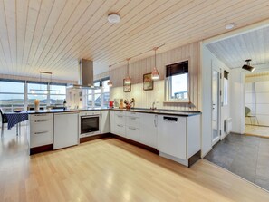 Køleskab, mikrobølgeovn, ovn, opvaskemaskine