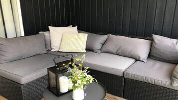 Télévision, cheminée, lecteur de DVD