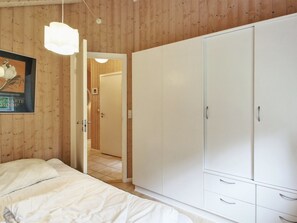 4 bedrooms, Internet