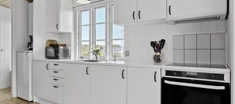 "Sinika" - 400m from the sea by Interhome