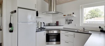 "Emmik" - 150m from the sea by Interhome