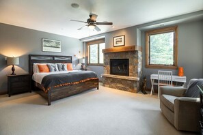 3 bedrooms, iron/ironing board, travel crib, free WiFi - Lakeside Luxury Villa! Infinity Pool & Hot Tub, A/C, Epic Views of Beaver Creek! (Avon)