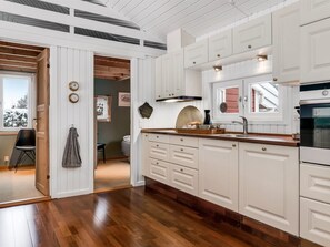 Frigorifero, microonde, forno, lavastoviglie