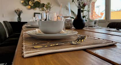 Luxuriöse Penthaus Wohnung 200qm im Lotsenviertel 5 min zur Altenliebe