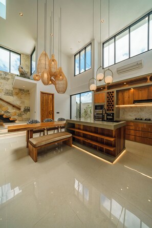 Flat-screen TV - Villa Arunika - 2BR Villa (Tabanan)