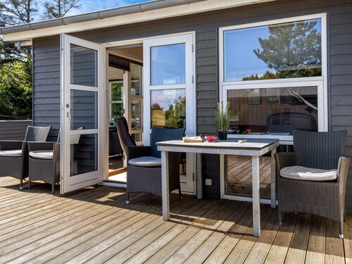 "Omar" - 1.0km from the sea by Interhome