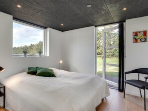 5 bedrooms, WiFi