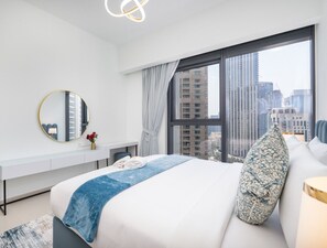 2 bedrooms, desk, iron/ironing board, WiFi - Act One | Act Two - Downtown (Dubai)