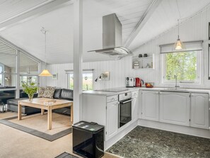 Fridge, dishwasher, cookware/dishes/utensils
