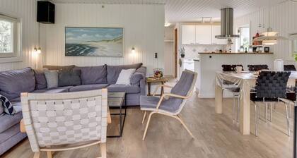 "Tjordis" - 600m to the fjord by Interhome