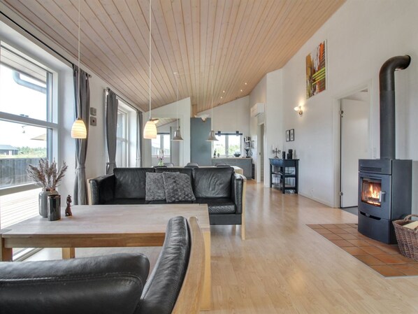 TV, fireplace, DVD player, table football - "Mayke" - 900m from the sea by Interhome (Løkken)
