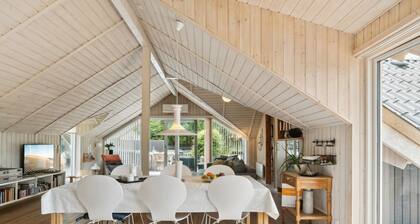 "Stefani" - 1km from the sea by Interhome