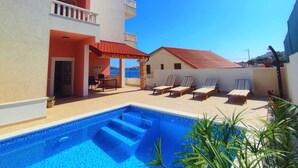 Room - Holiday Houses, Villas Mary - With Pool (Rogoznica)
