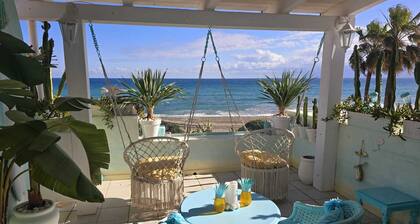 Barbara's Beach House, direct waterfront Playa Paraíso Manilva Andalusia