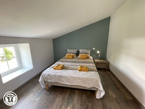 3 bedrooms, free WiFi, bed sheets - Cozy Cottage for 6 with Terrace – Near La Faute sur Mer & Puy du Fou (Les Magnils-Reigniers)