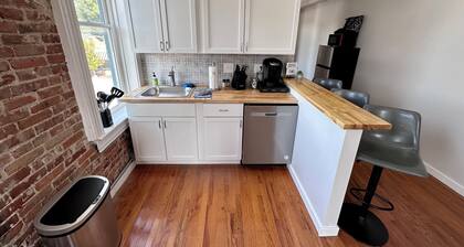 Charming 2-Bedroom Apartment in Historic Frenchtown with Modern Amenities