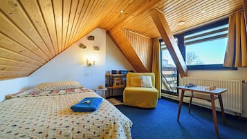 4 Schlafzimmer, Zimmersafe, Bügeleisen/Bügelbrett, Reisekinderbett